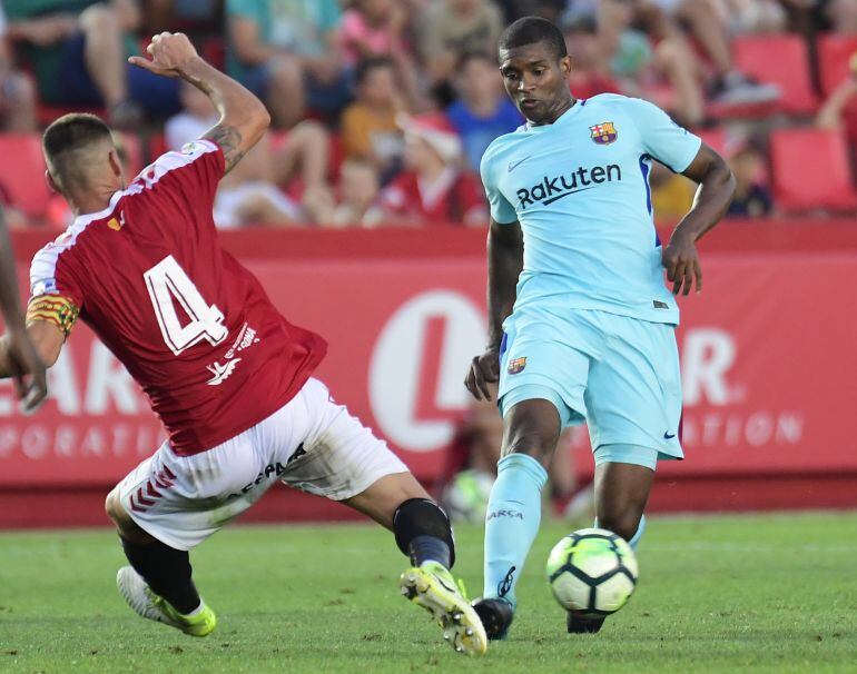  Marlon durante un amistoso entre el Club Gimnastic de Tarragona SAD y el FC Barcelona.