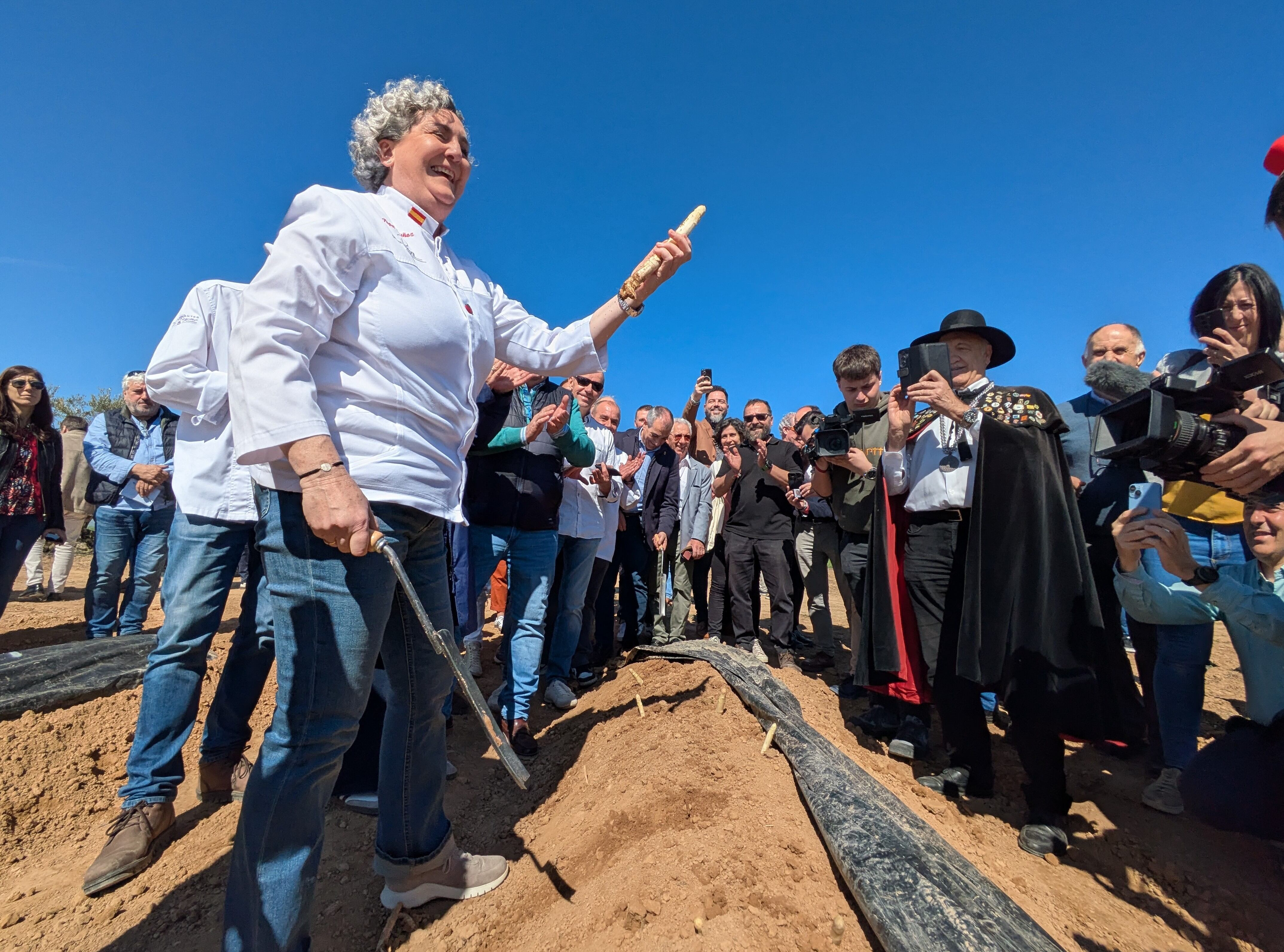 La chef Pepa Muñoz, homenajeada en la XIV Cata del Primer Espárrago de Navarra