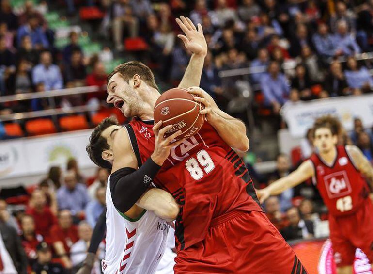 Jelovac no pudo brillar y disputó un partido gris como el resto de sus compañeros