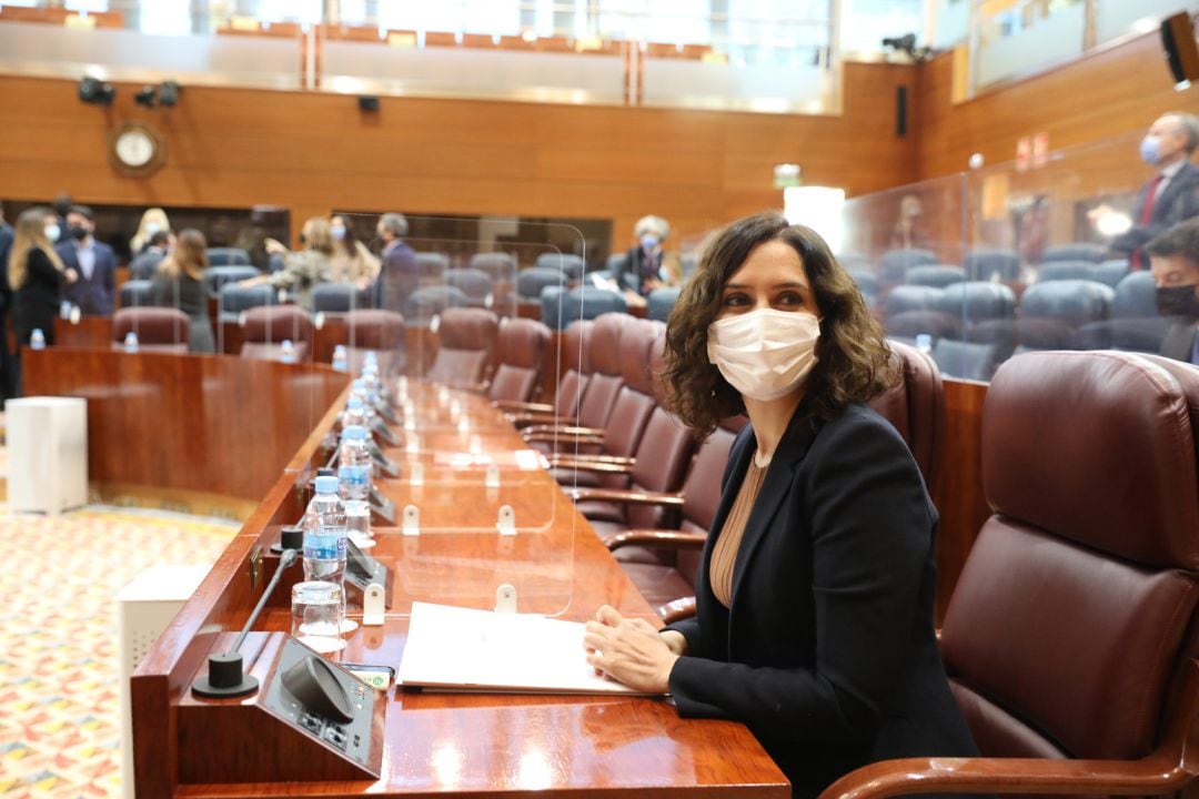 La presidenta de la Comunidad de Madrid, Isabel Díaz Ayuso, durante una sesión plenaria en la Asamblea de Madrid.