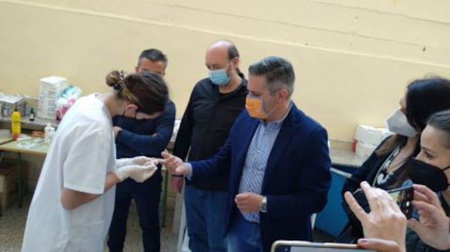 Antonio Sutil se ofrece voluntario en el ensayo.