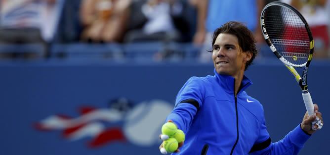 Rafa Nadal celebra su victoria tras la retirada del francés Nicolas Mahut