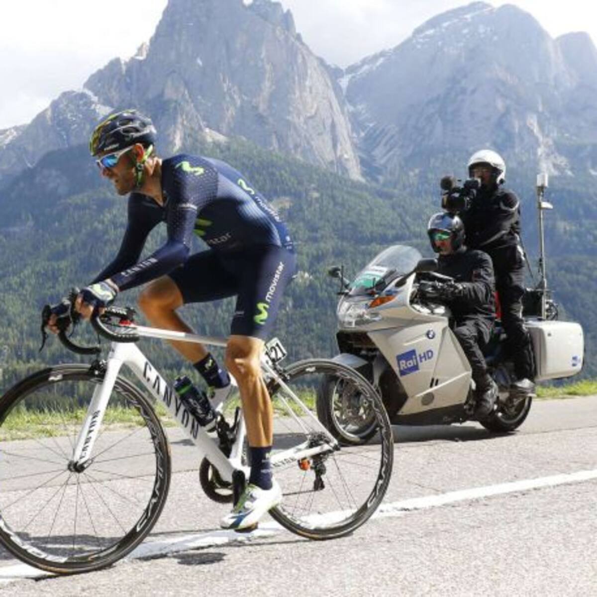 Valverde resurge en la cronoescalada y queda a 38" del podio del Giro