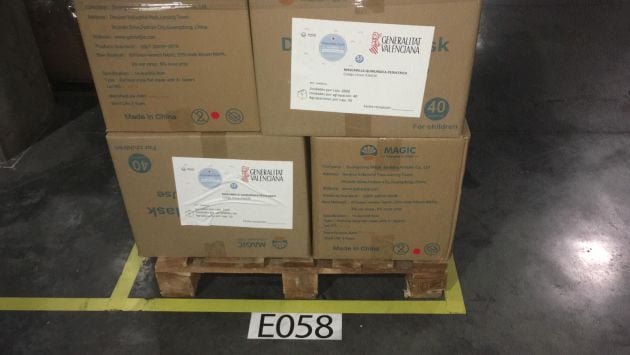 Cajas de mascarillas en el almacen sanitario de la GVA
