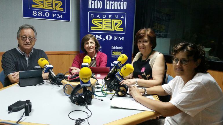 Miembros de la comisión organizadora en nuestros estudios 