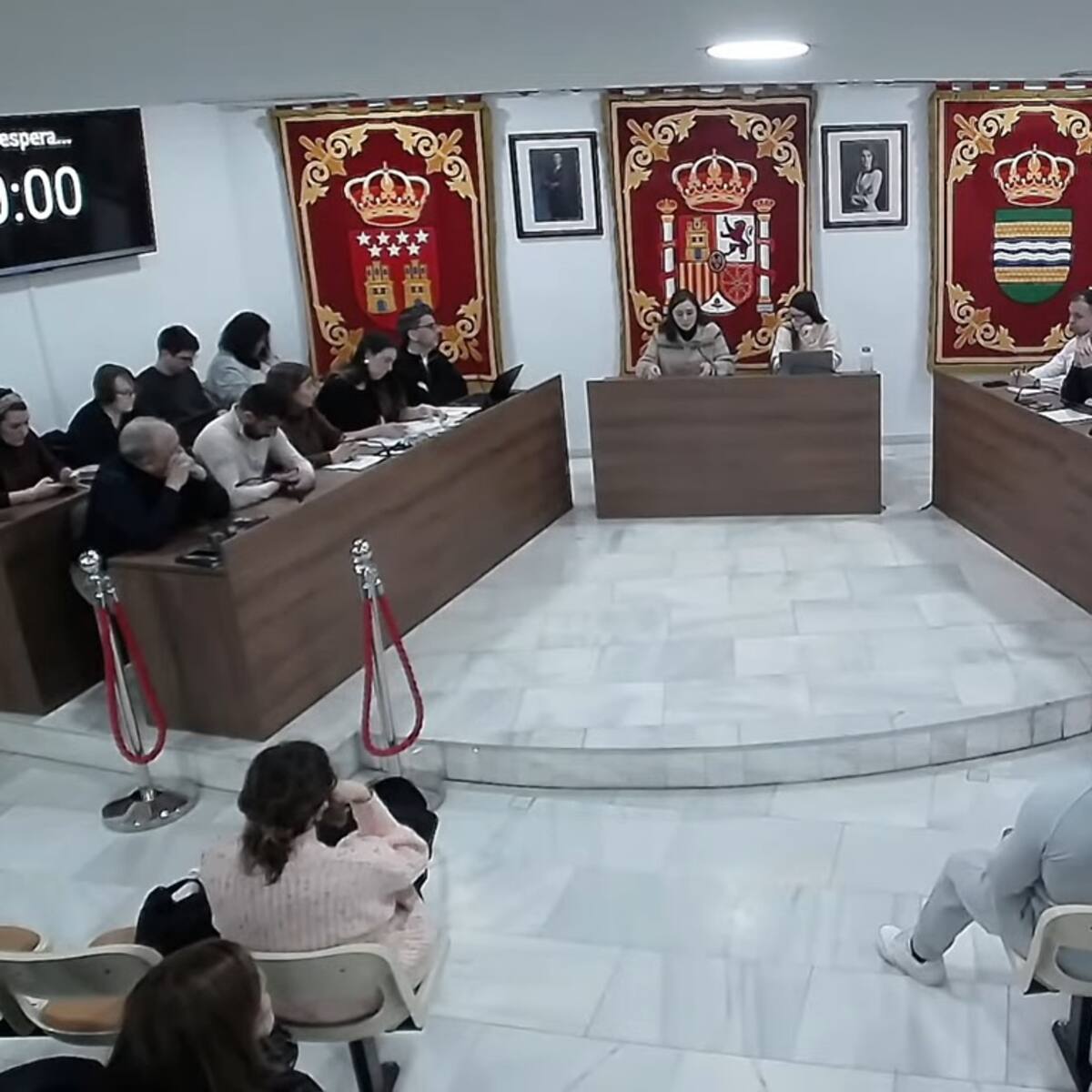 La alcaldesa de Ciempozuelos insiste en que no pueden derogar la tasa de basuras si no lo dice un juez