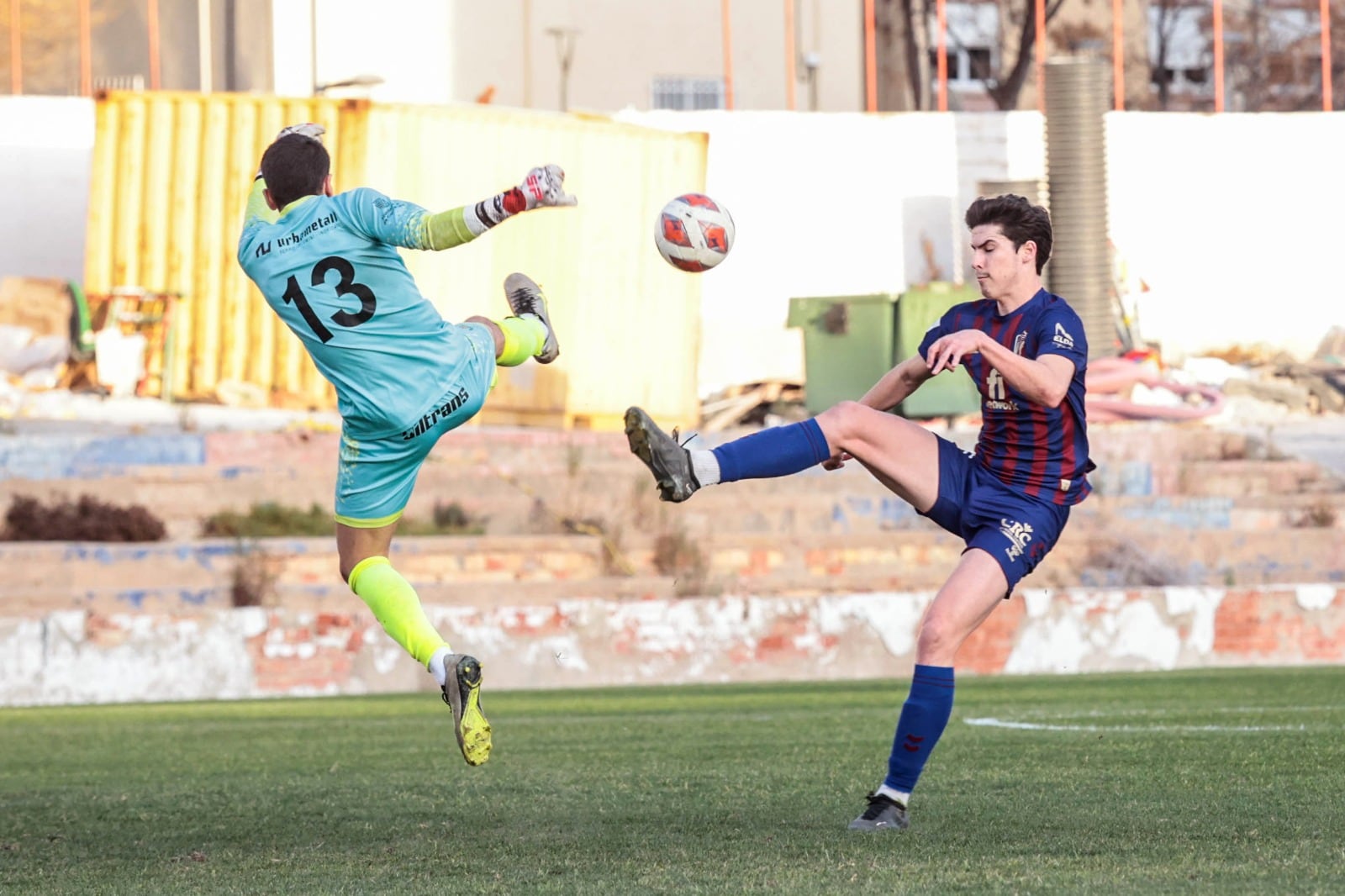 El filial del Eldense cayó en el campo del líder