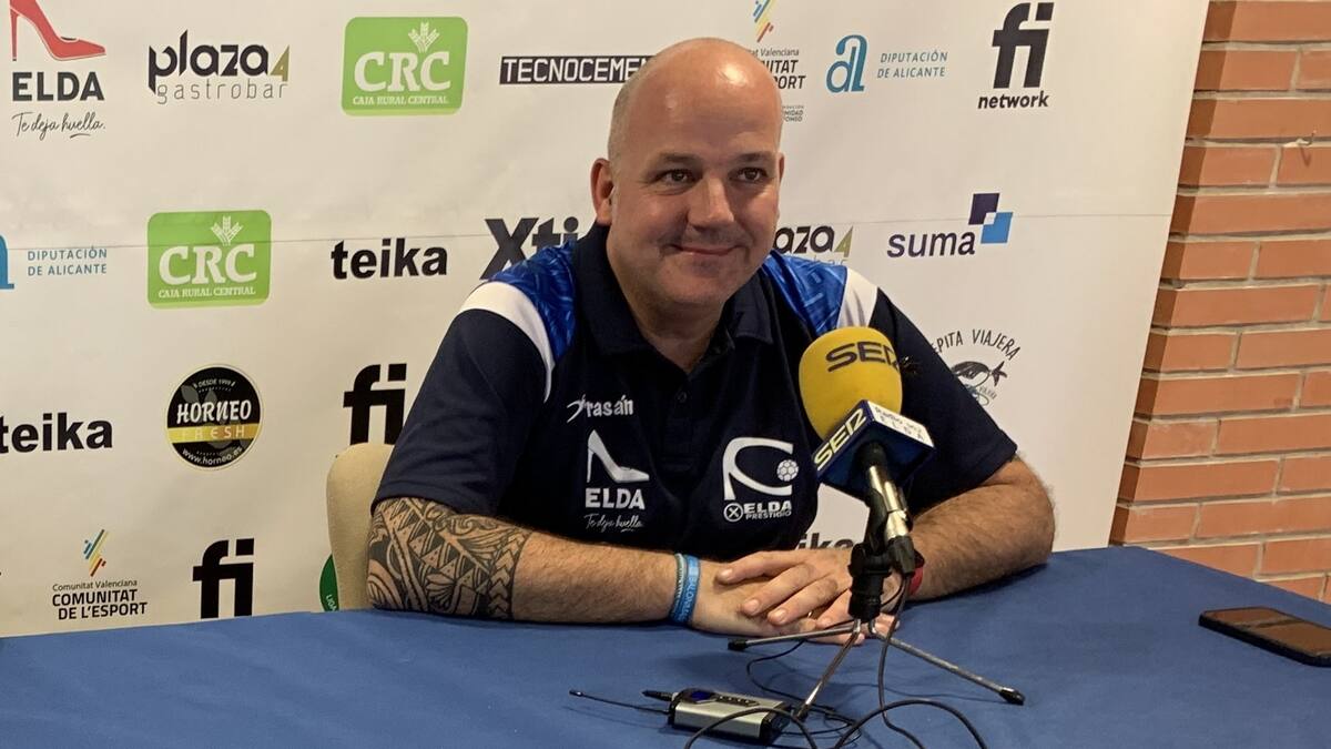 Chema Vives, Ent. del Elda Prestigio, antes de recibir al Rocasa Gran Canarias