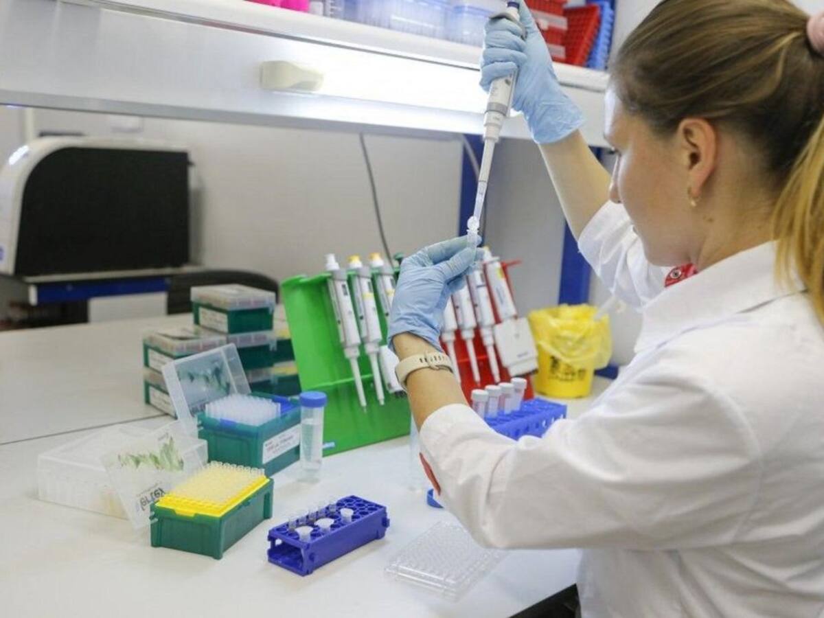 Bajan los casos activos en el Área Sanitaria Pontevedra-Salnés