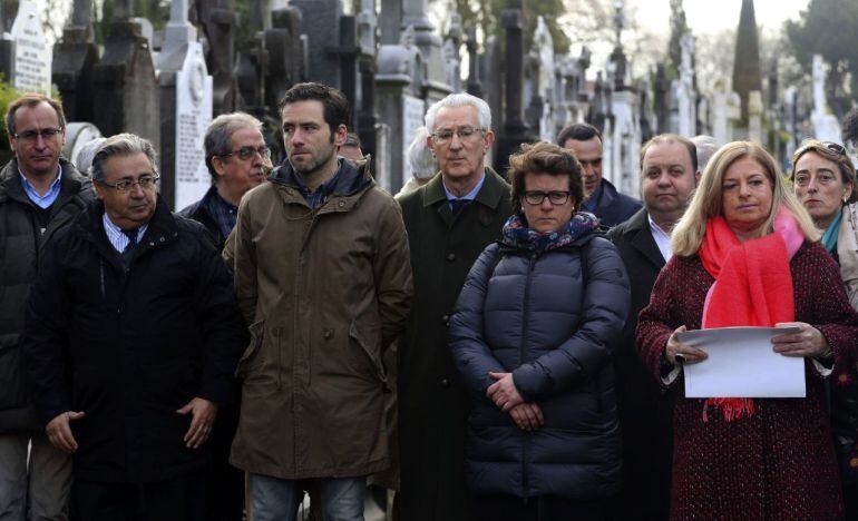 (De izquierda a derecha) Alfonso Alonso, Juan Ignacio Zoido, Borja Sémper, Miren Albistur y Consuelo Ordóñez 