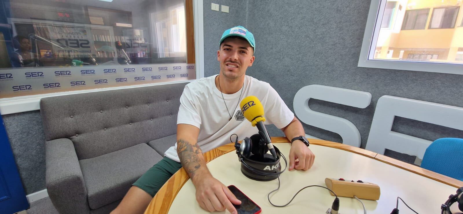 Nahuel XGS en los estudios de SER Lanzarote.