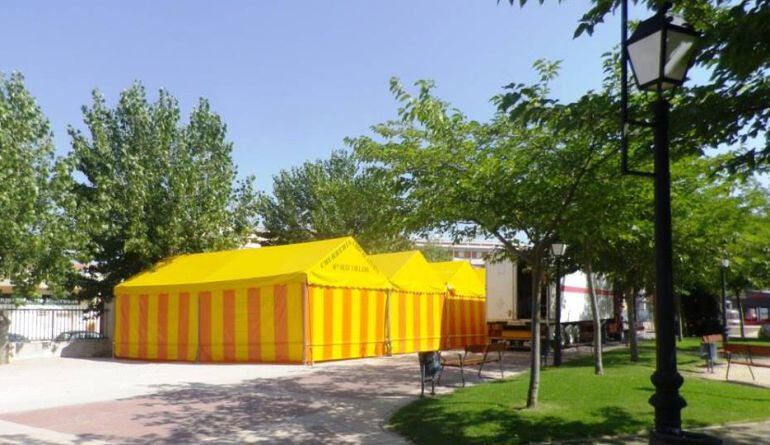 Llegada de feriantes al parque de ferias de Tarancón
