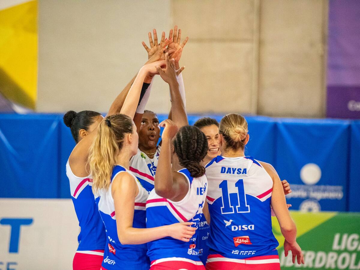 El CV Haris se lleva el primer derbi de la temporada (3-0)