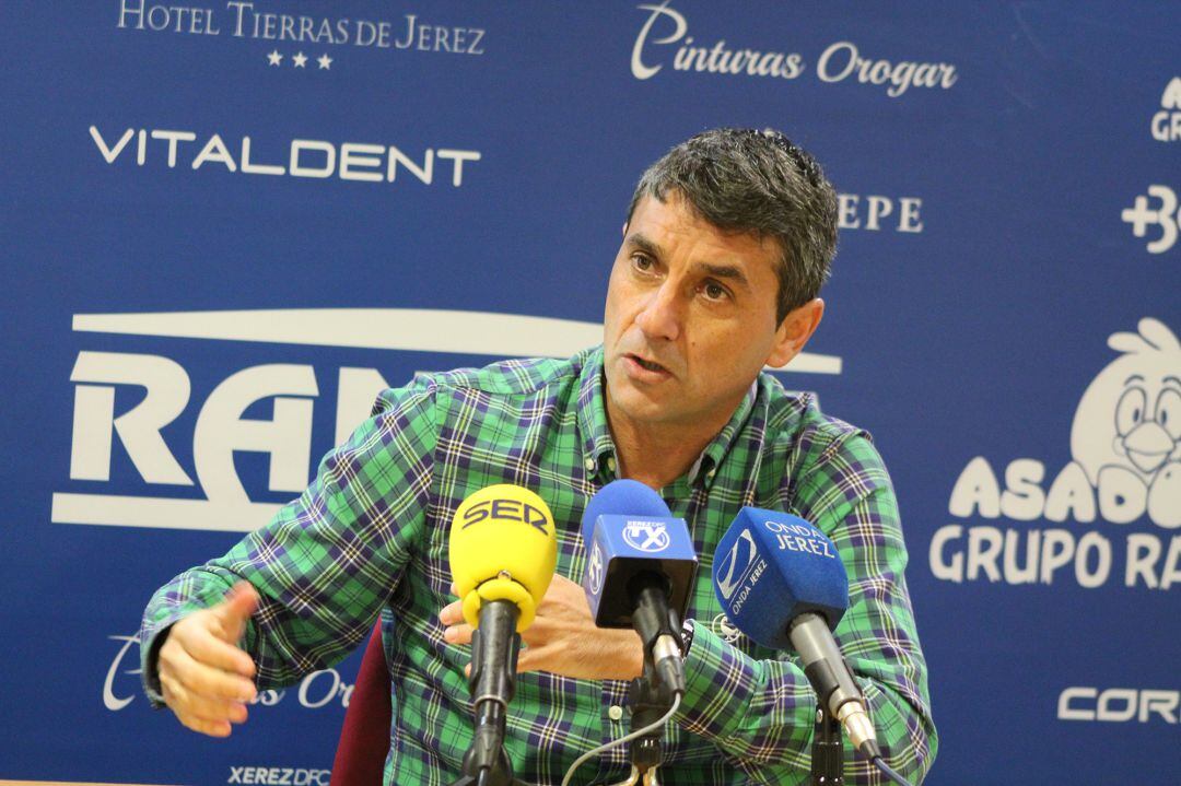 Pepe Masegosa durante la rueda de prensa del viernes en Chapín