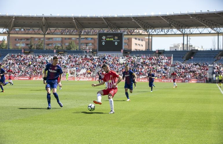 José Ángel Pozo en el partido ante el Barcelona B.