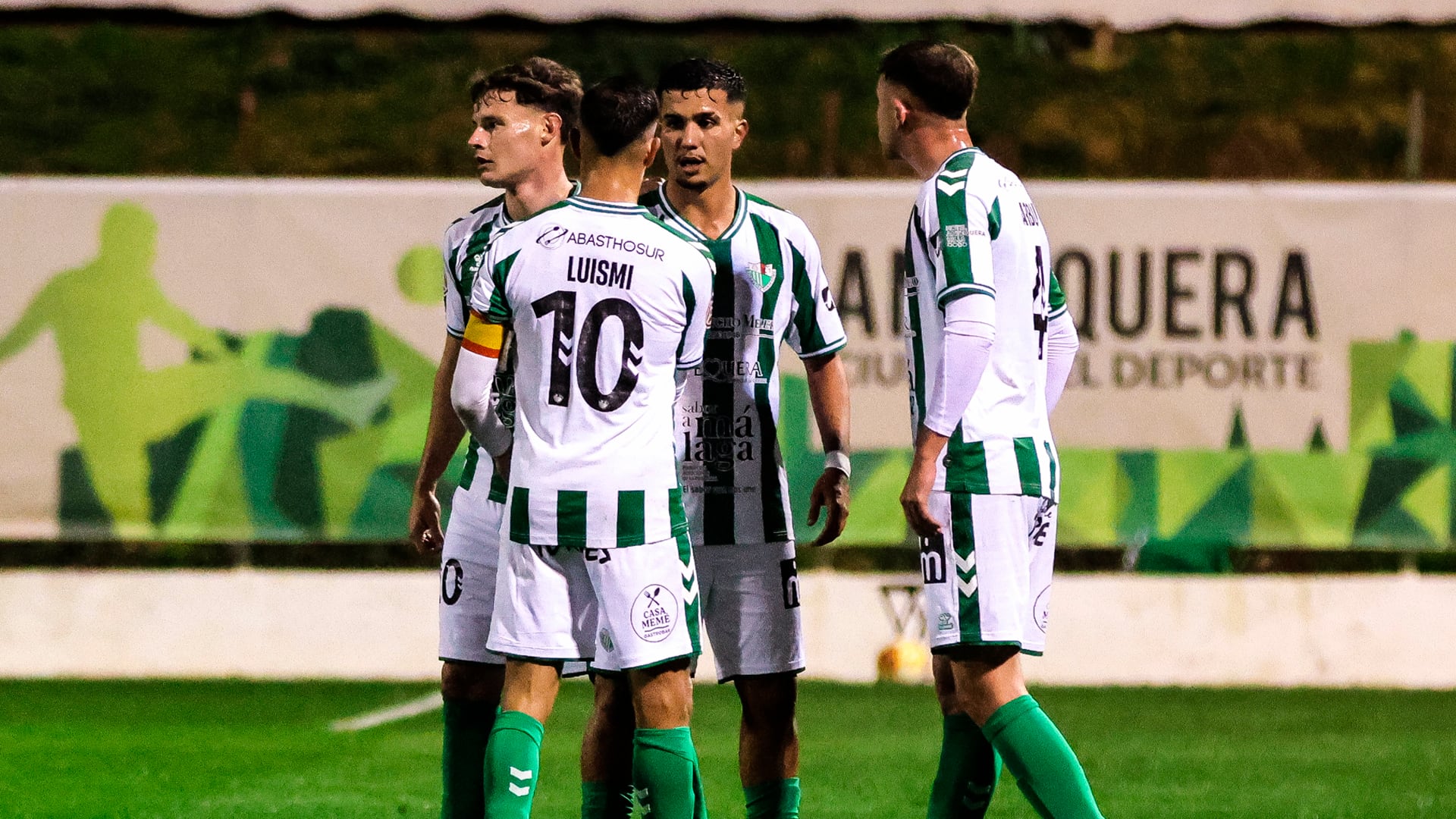 El Antequera CF en el último duelo en casa ante el Nàstic