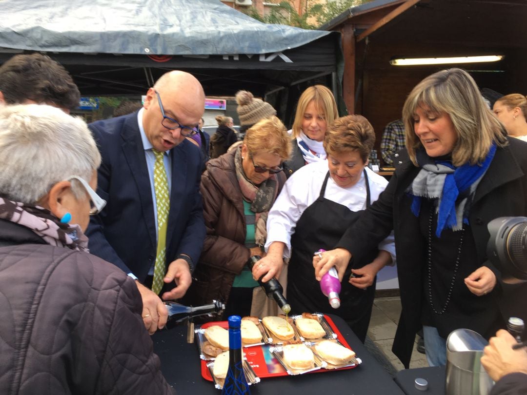 Manuel Fernández participa en la Fiesta Anual del Primer Aceite en Hospitalet.