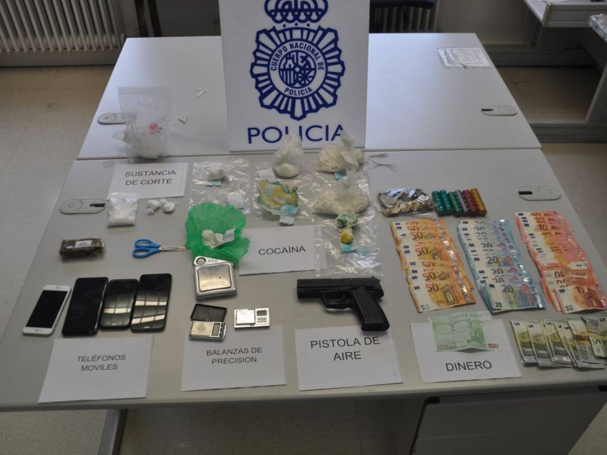 Cuatro detenidos por tráfico de drogas, en la zona sur de la capital