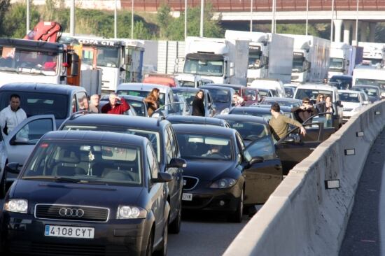 Cues a l&#039;autopista per la protesta dels estudiants