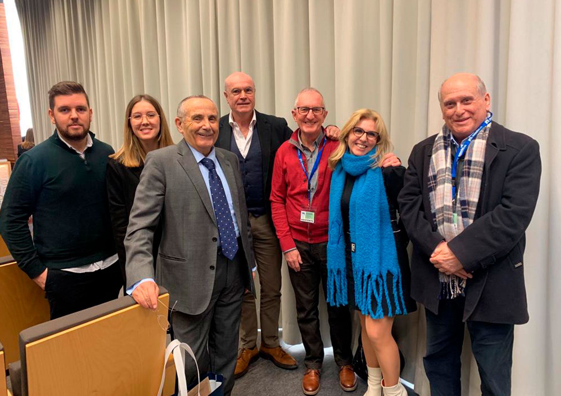 Aniceto Baltasar, junto a otros cirujanos del hospital Virgen de los Lirios