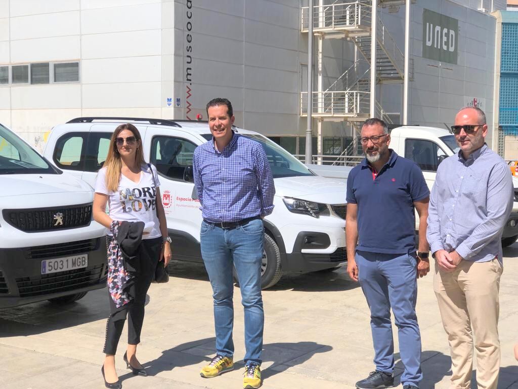 Presentación tres nuevos coches para Servicios Públicos en Elda