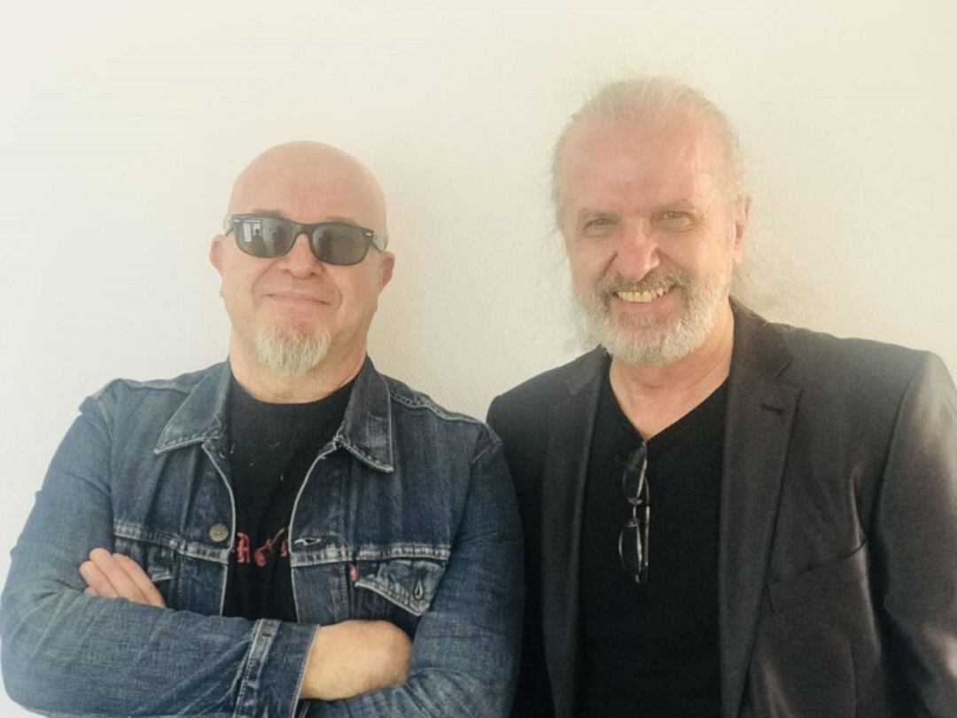 Carlos y Armando de Castro, integrantes del grupo de rock Barón Rojo.