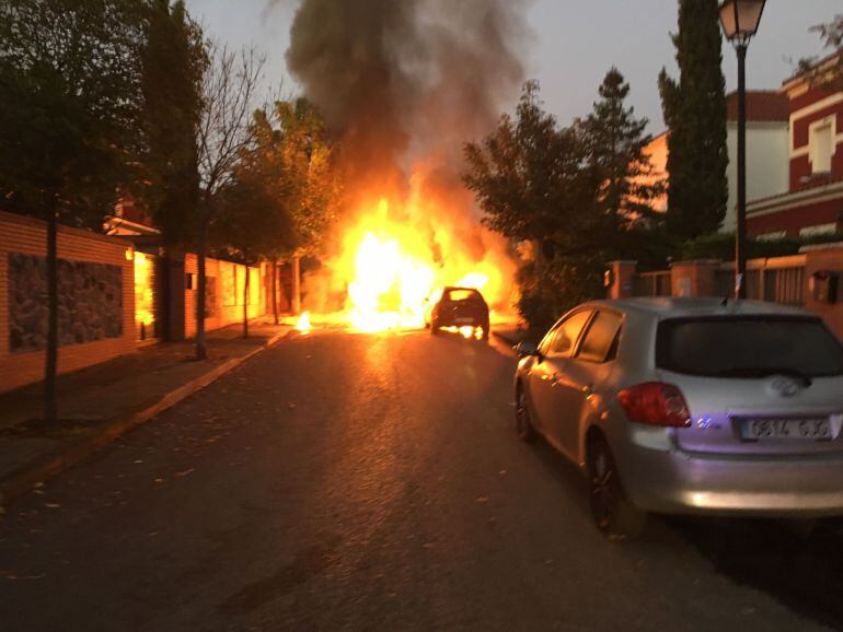 Momento del incendio de la barredora