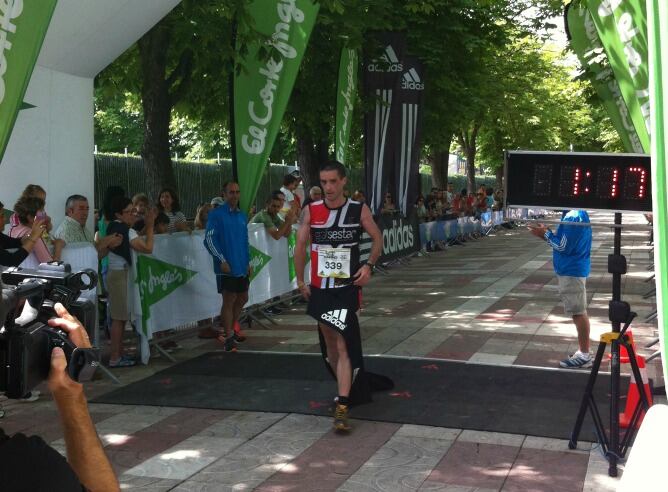 Ander Barrenetxea se impuso en la Carrera de los Montes de Vitoria