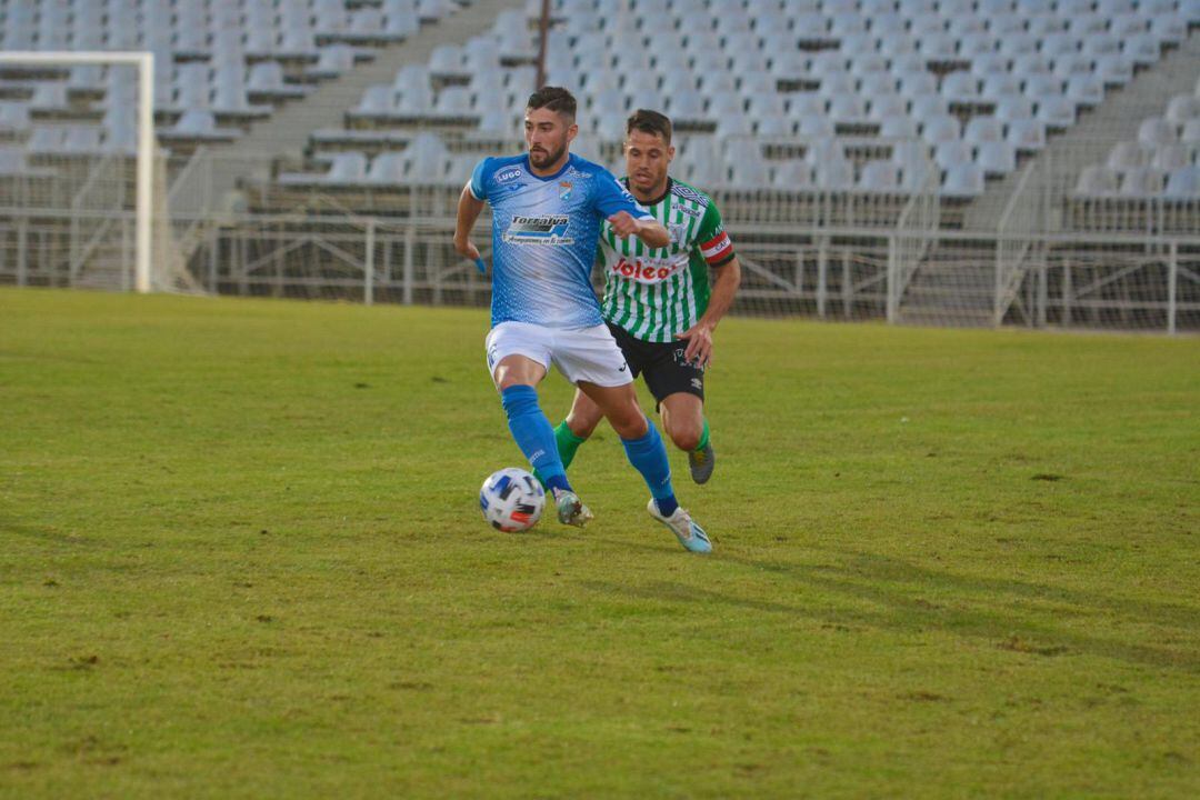 Chuma durante el partido ante el Sanluqueño
