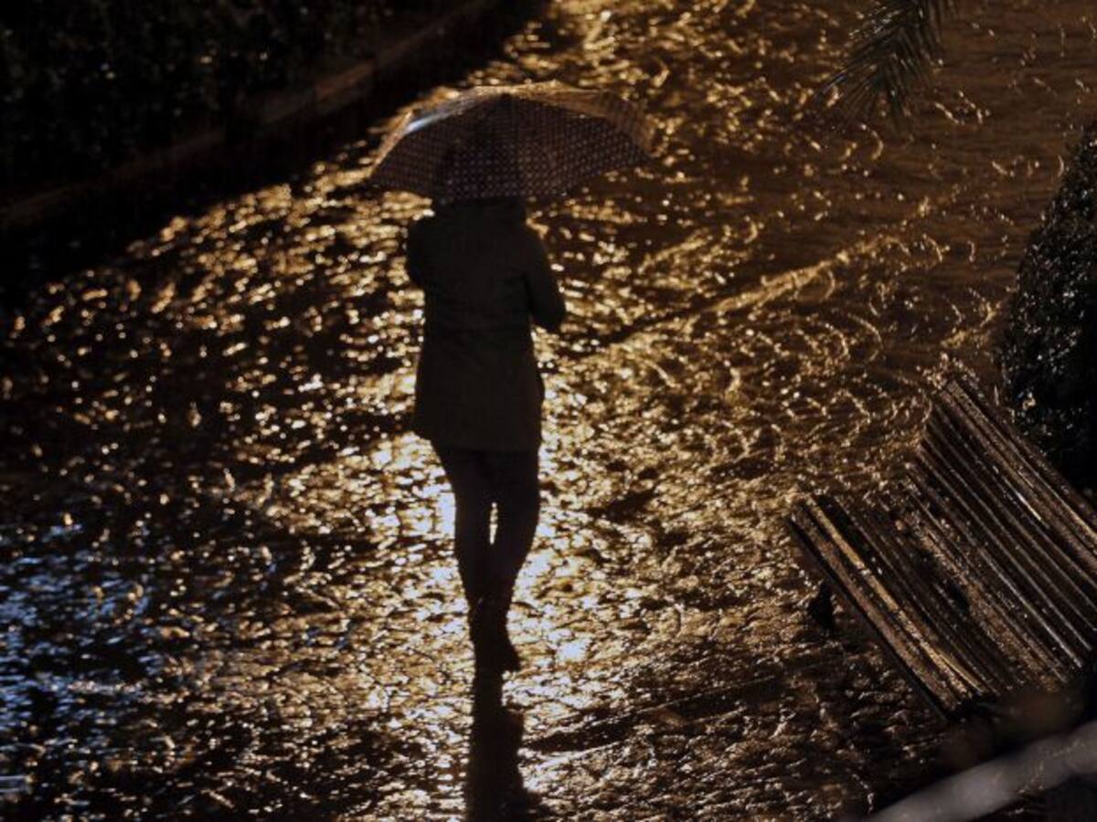 Valencia sufre la tormenta más intensa de la última década