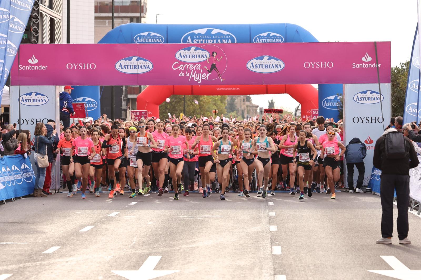 En la carrera han participado 13.000 corredoras