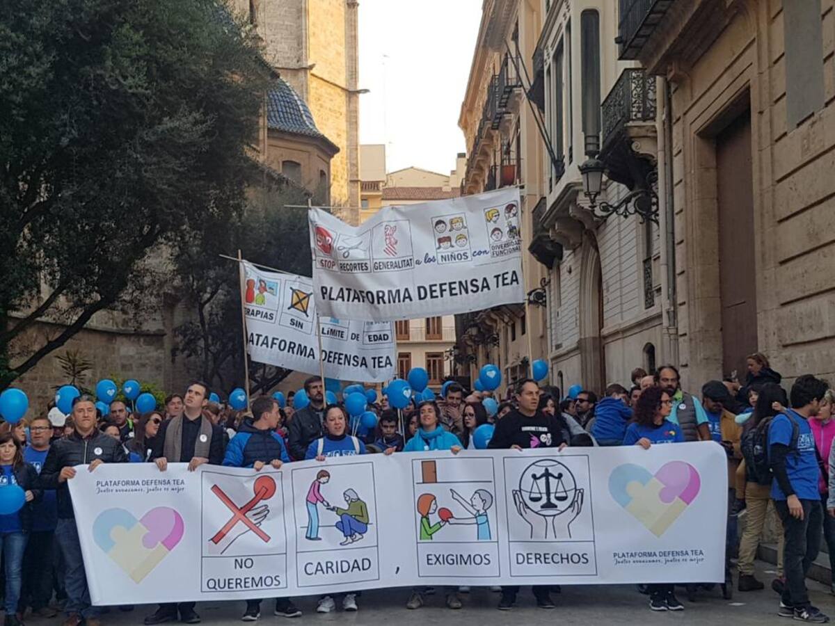 Entrevista en Hora 14 Comunitat Valenciana a Alejandro Amblar, presidente de la plataforma Defensa TEA