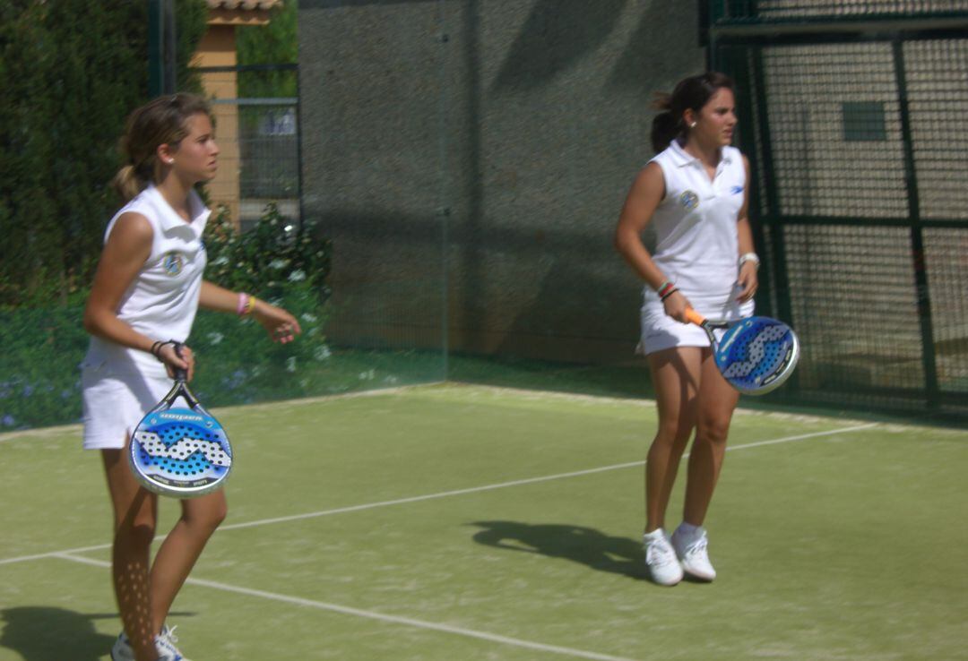 Elena Paumard, a la izquierda, junto a Rocío Herrera