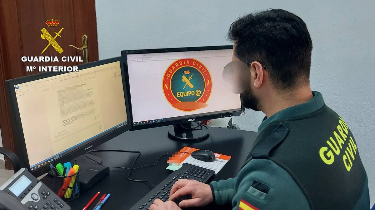 Investigan a dos alumnos de un Instituto de Totana por jaquear ordenadores y distribuir exámenes entre sus compañeros