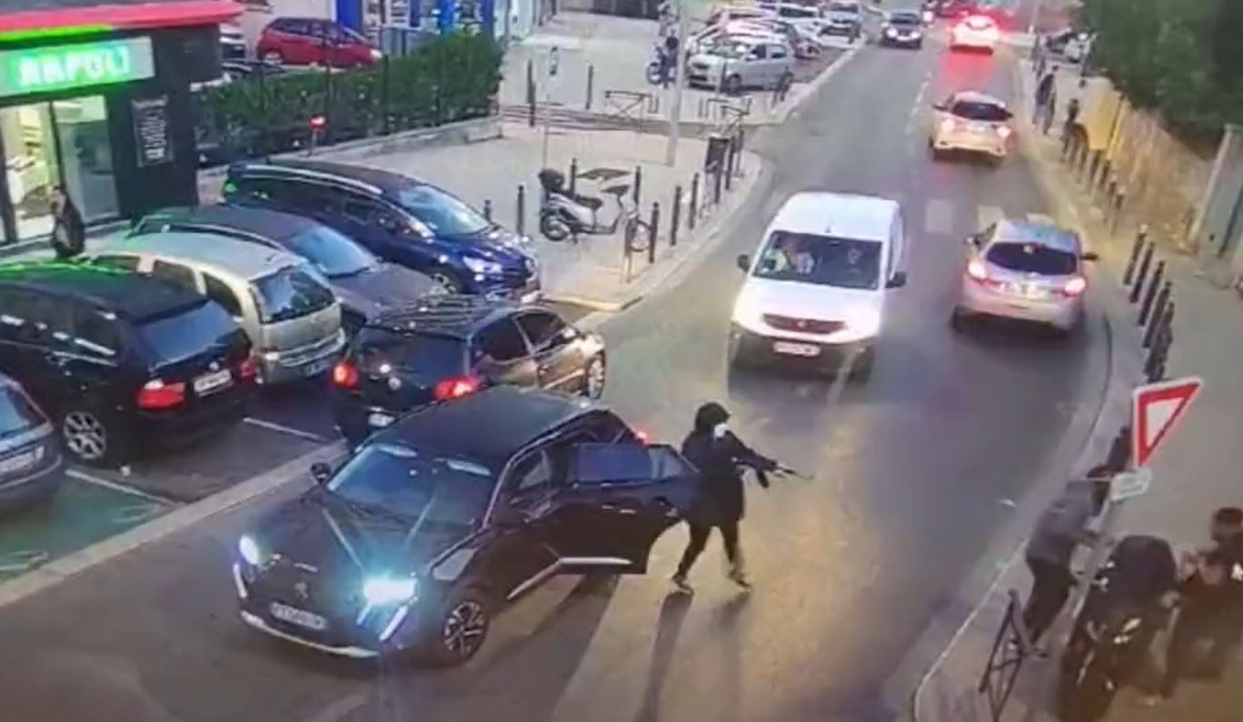 Imagen del vídeo del tiroteo en las calles de Marsella (Francia).