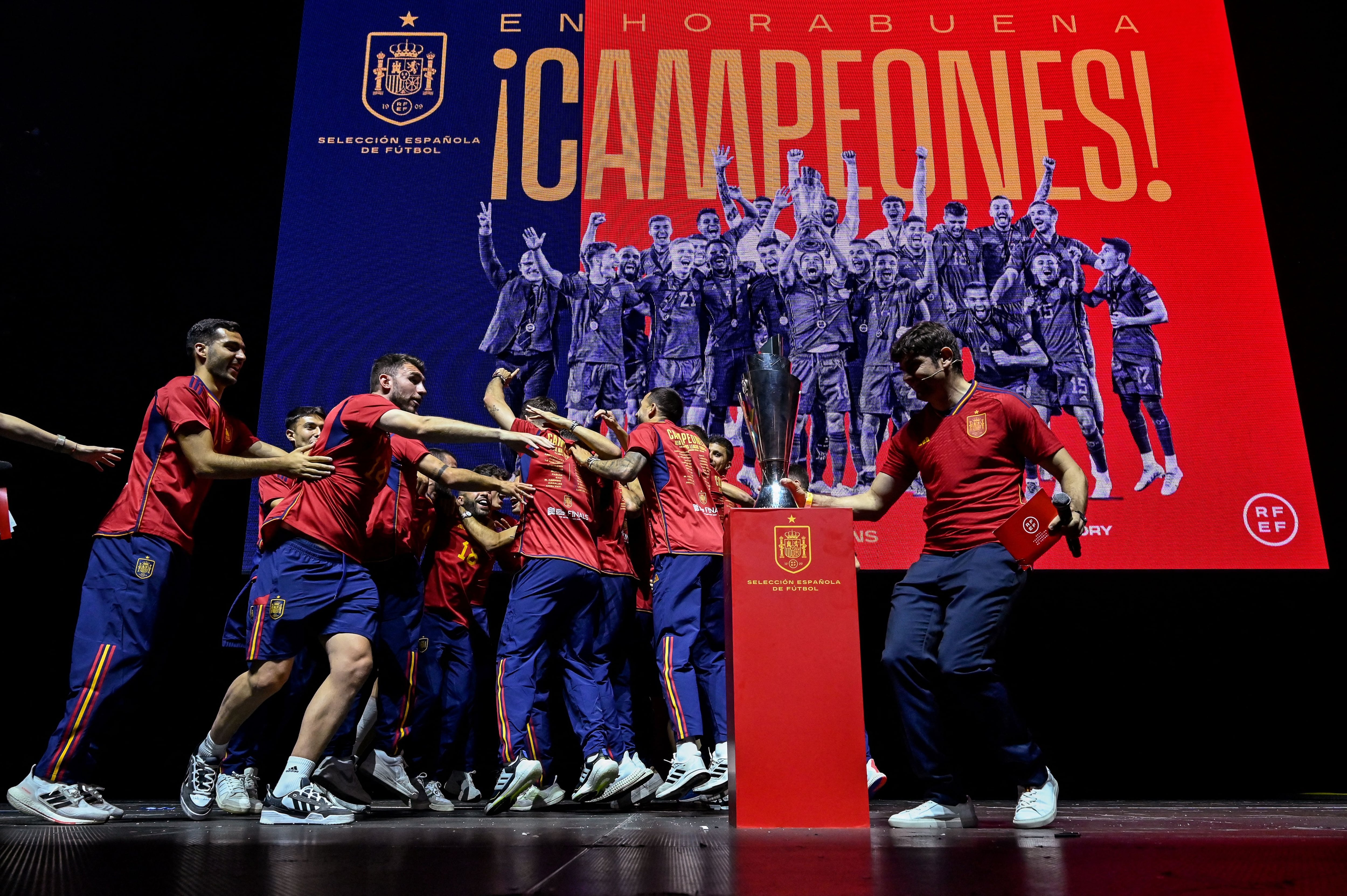 Los jugadores de la Selección celebran en el Wizink Center.