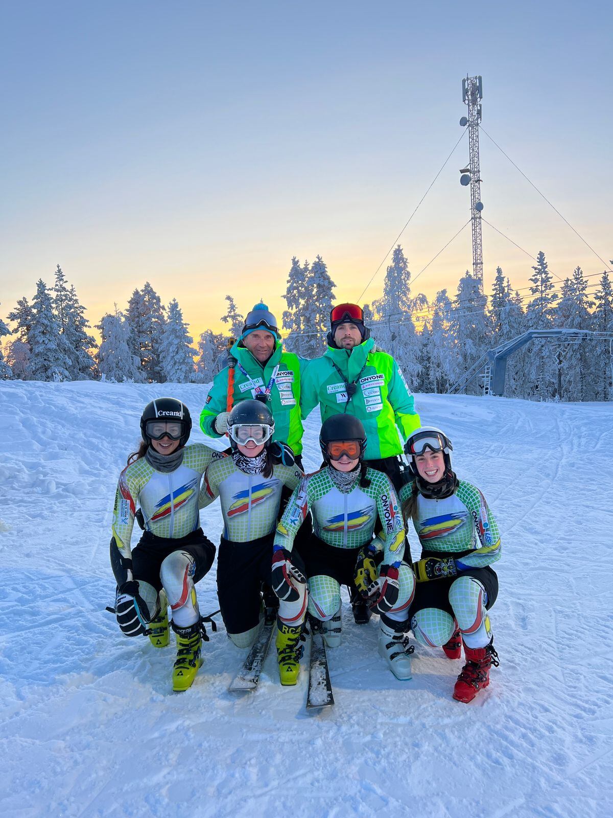 El grup femení a Storklinten, d'esquerra a dreta i de dalt a baix_Paci, Alayrach, Mijares, Medina, Caminal i Garcia.