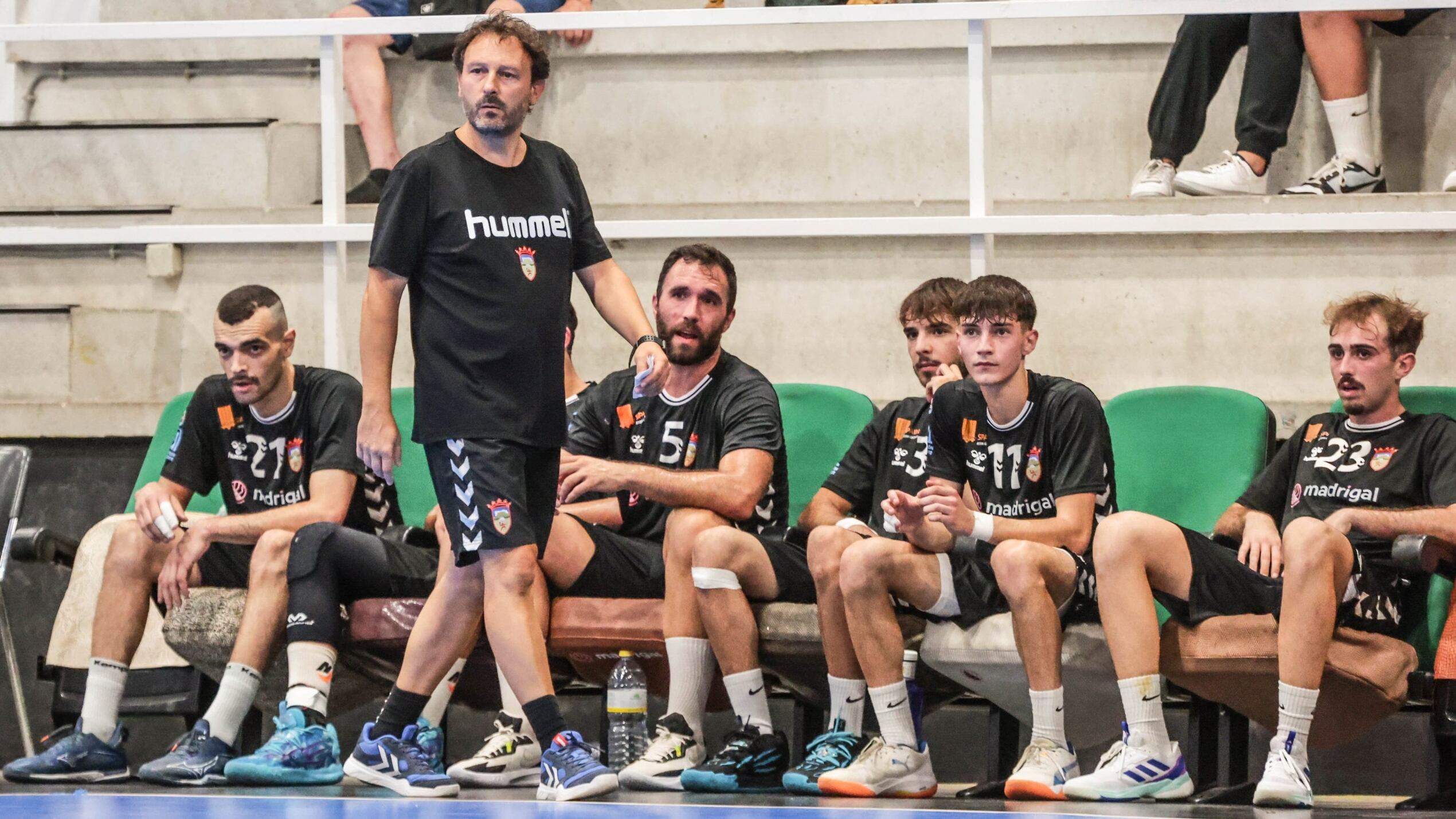 El Bm. Elda - C.E.E. se diluyó en parte decisiva del partido