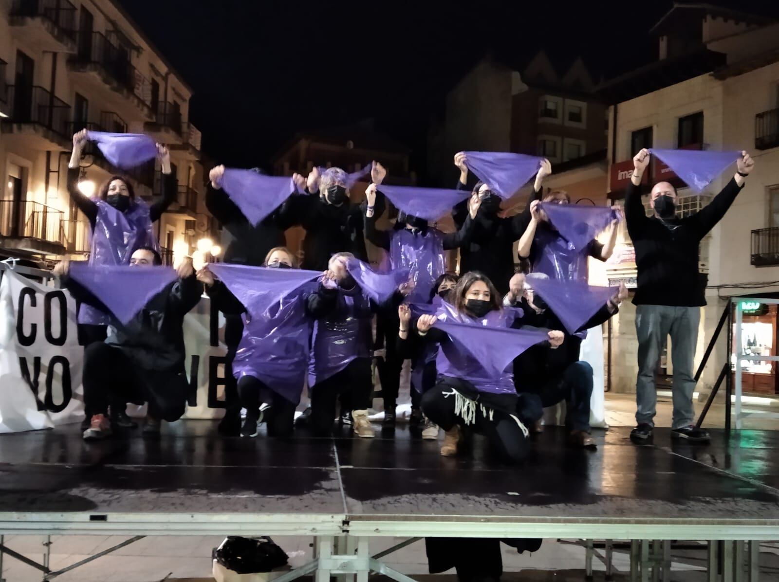 Imagen de la performance que precedió la lectura del manifiesto