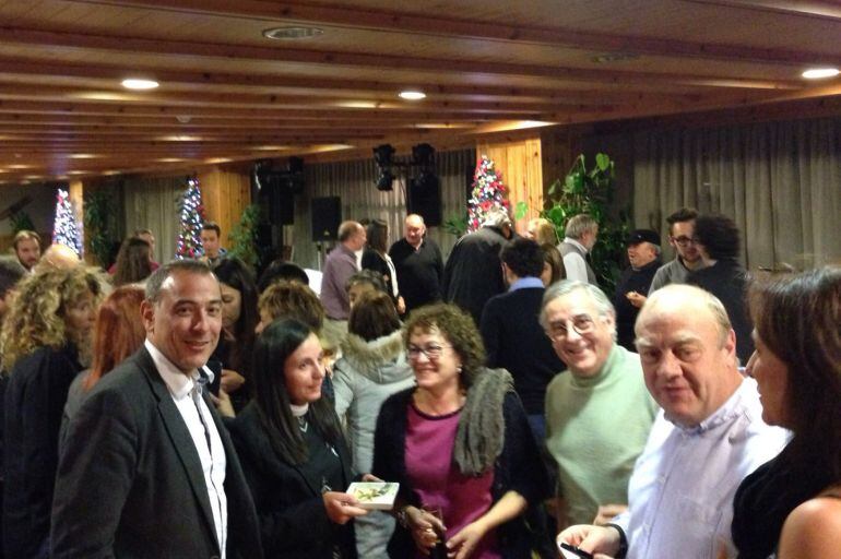 David Palmitjavila (e) i Josep Mandicó (d) celebren la victòria de DA a Canillo. Tots dos repetiran mandat quatre anys més.