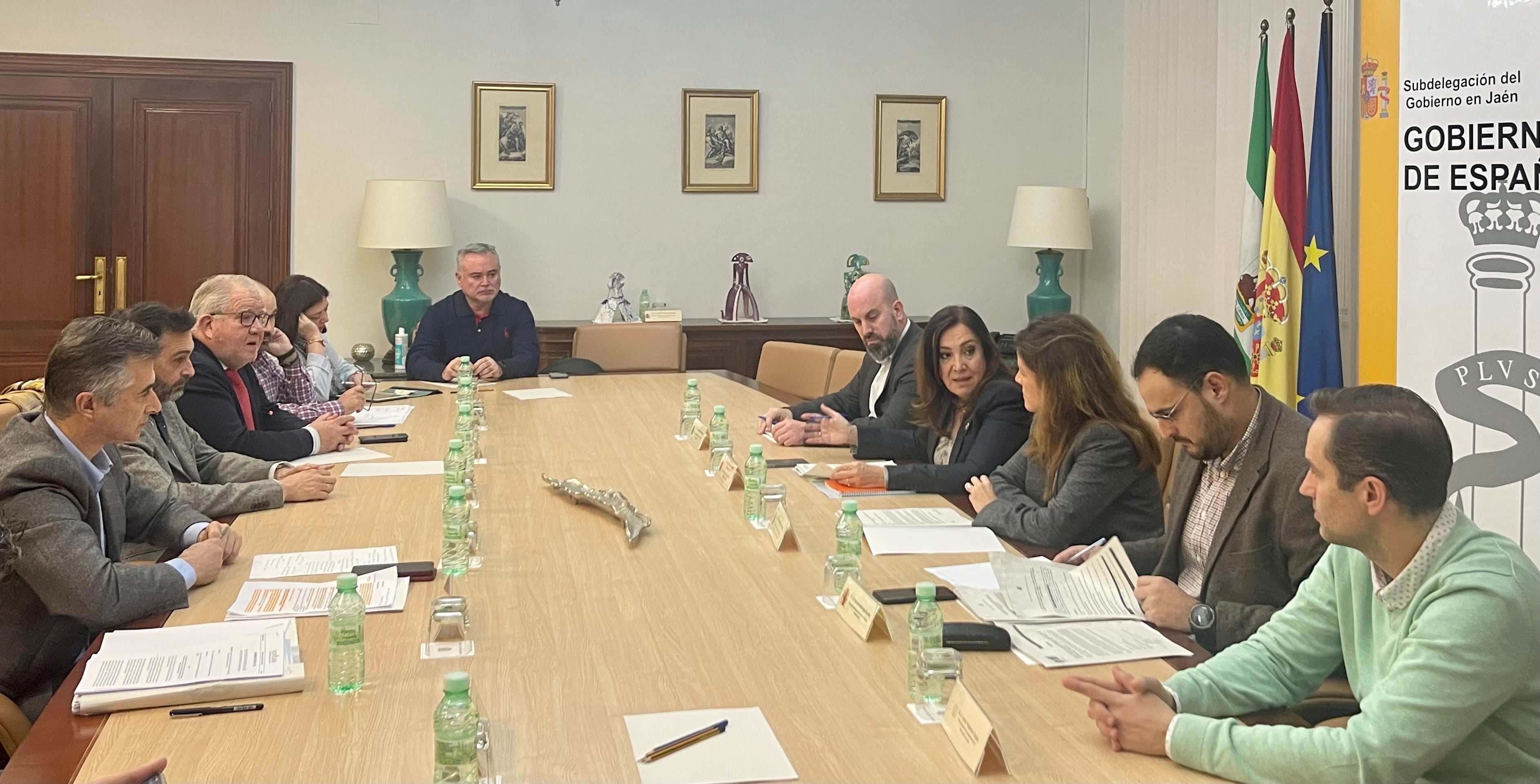 Reunión celebrada en la Subdelegación del Gobierno de Jaén sobre el Programa de Fomento del Empleo Agrario