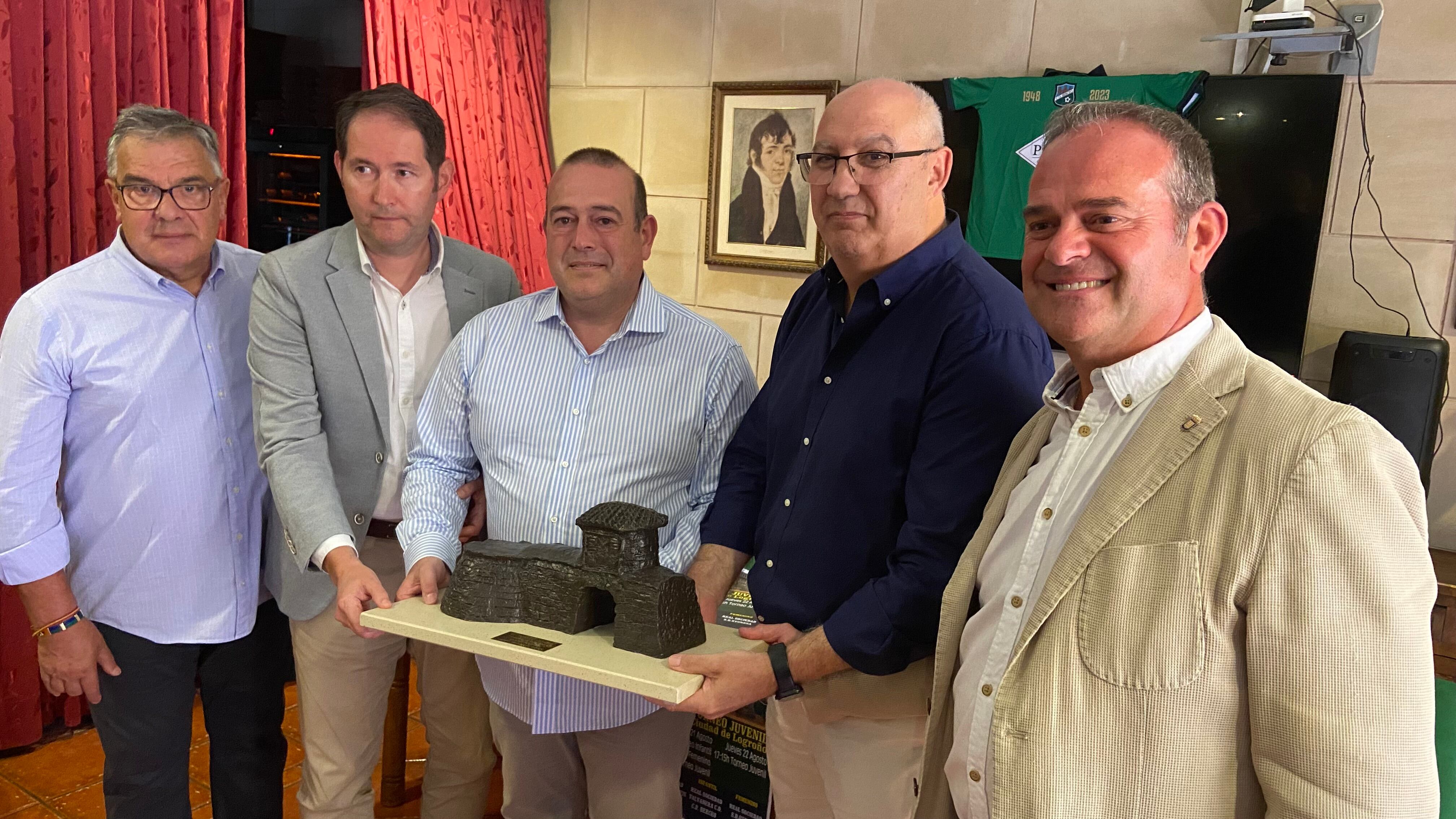 Representantes institucionales durante la presentación del LI Torneo Juvenil Ciudad de Logroño