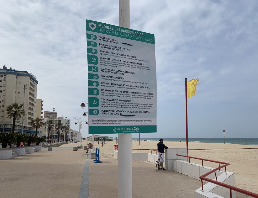 Cartel informativo del Paseo Marítimo