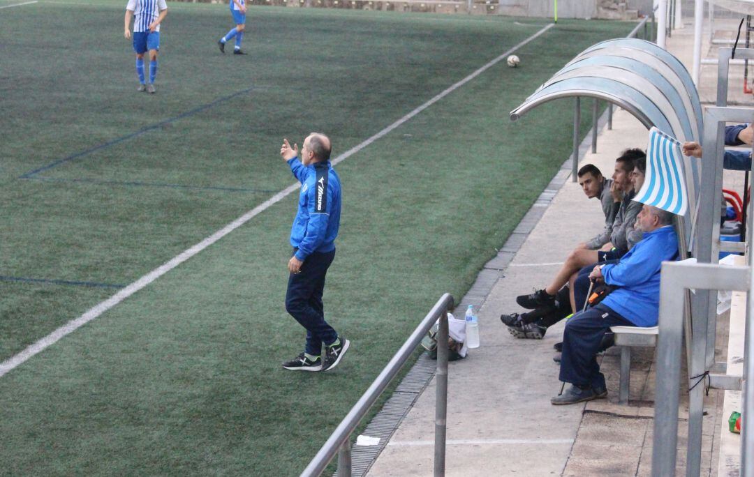 Chesa durante un partido del CF Gandia