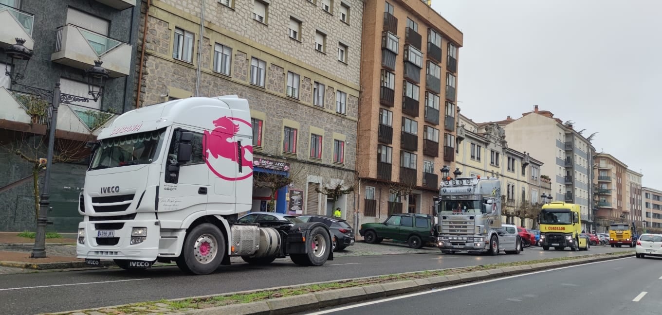 Los camiones han hecho un recorrido por algunas de las principales vías de la ciudad