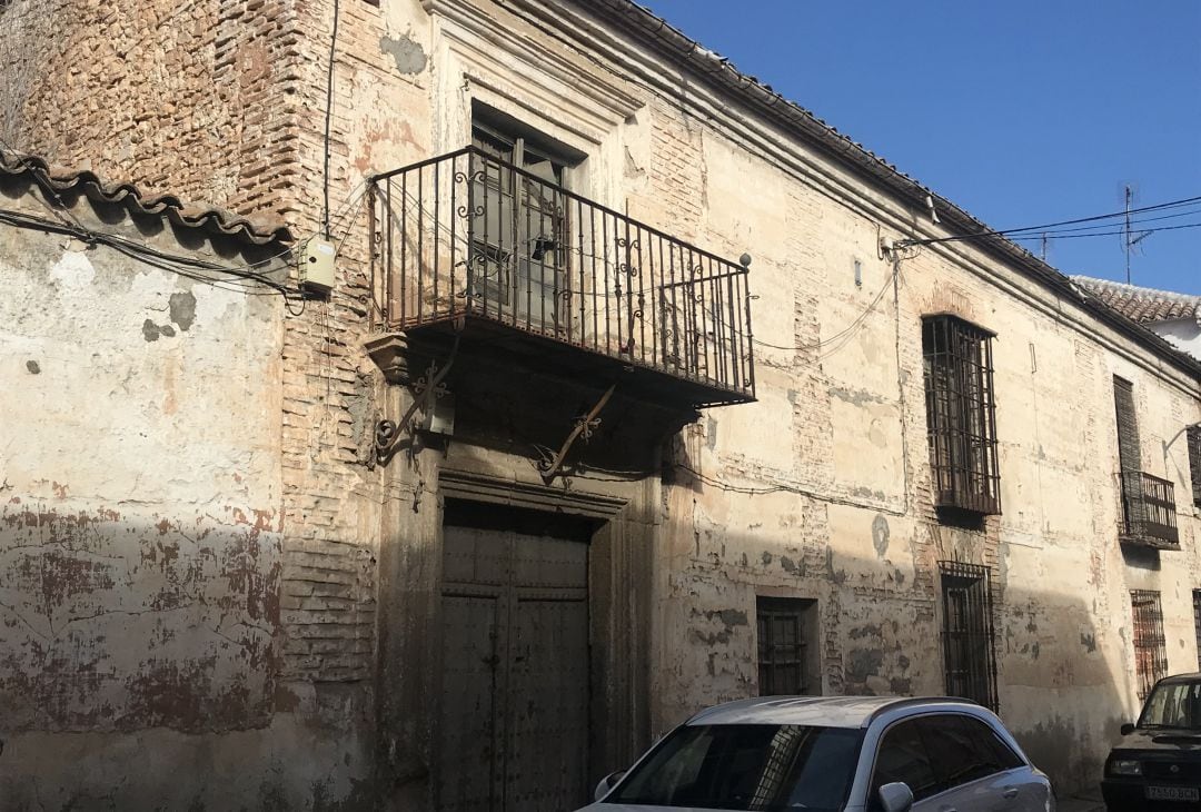 Imagen de la fachada de la Casa de los Vasco en Valdepeñas (Ciudad Real)