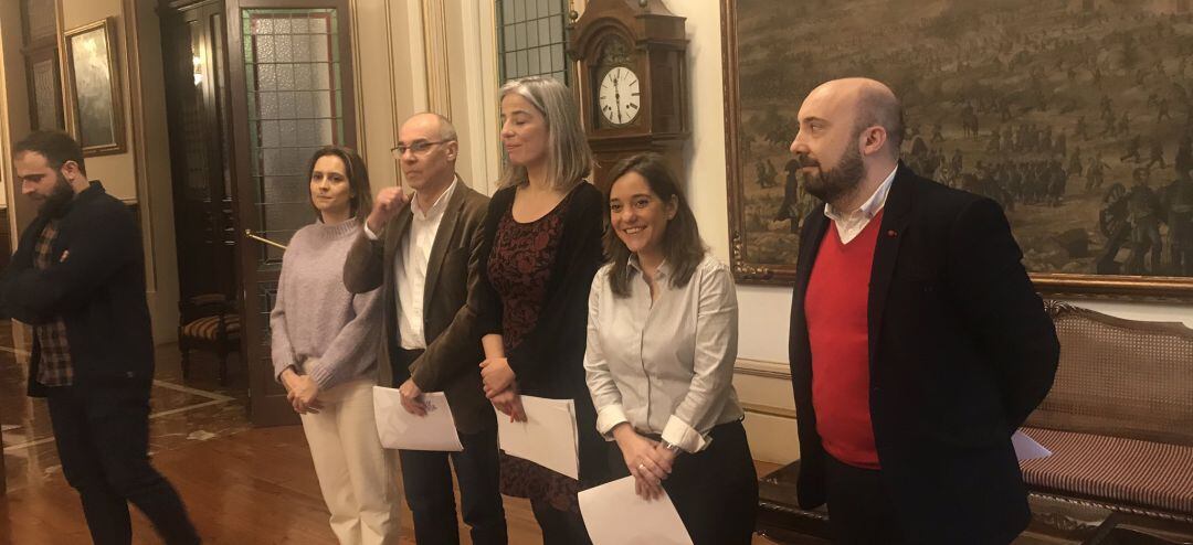 PSOE, BNG y Marea Atlántica firman un acuerdo para los presupuestos 2020 en A Coruña