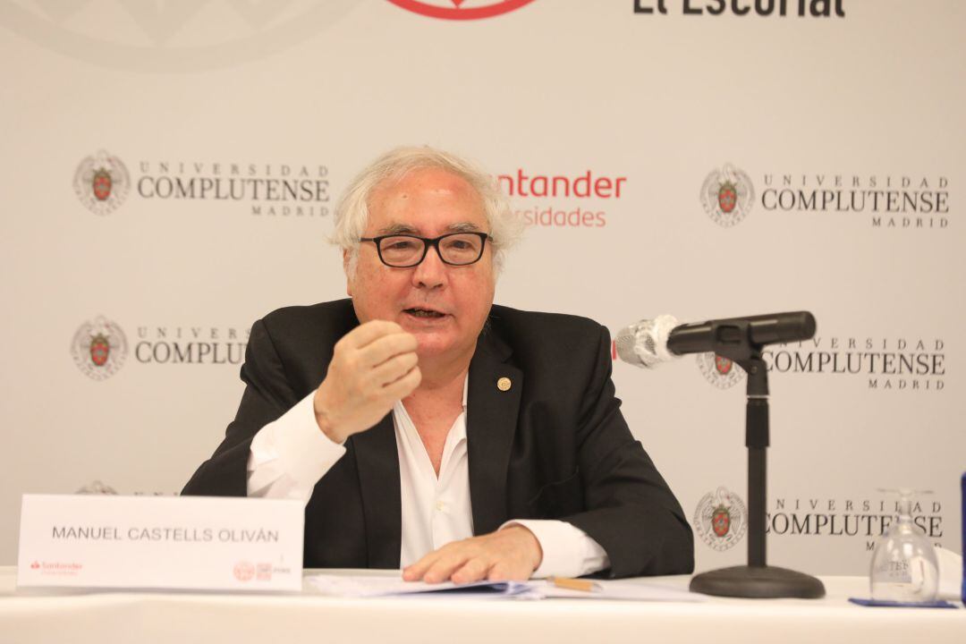 El ministro de Universidades, Manuel Castells, en una foto de archivo