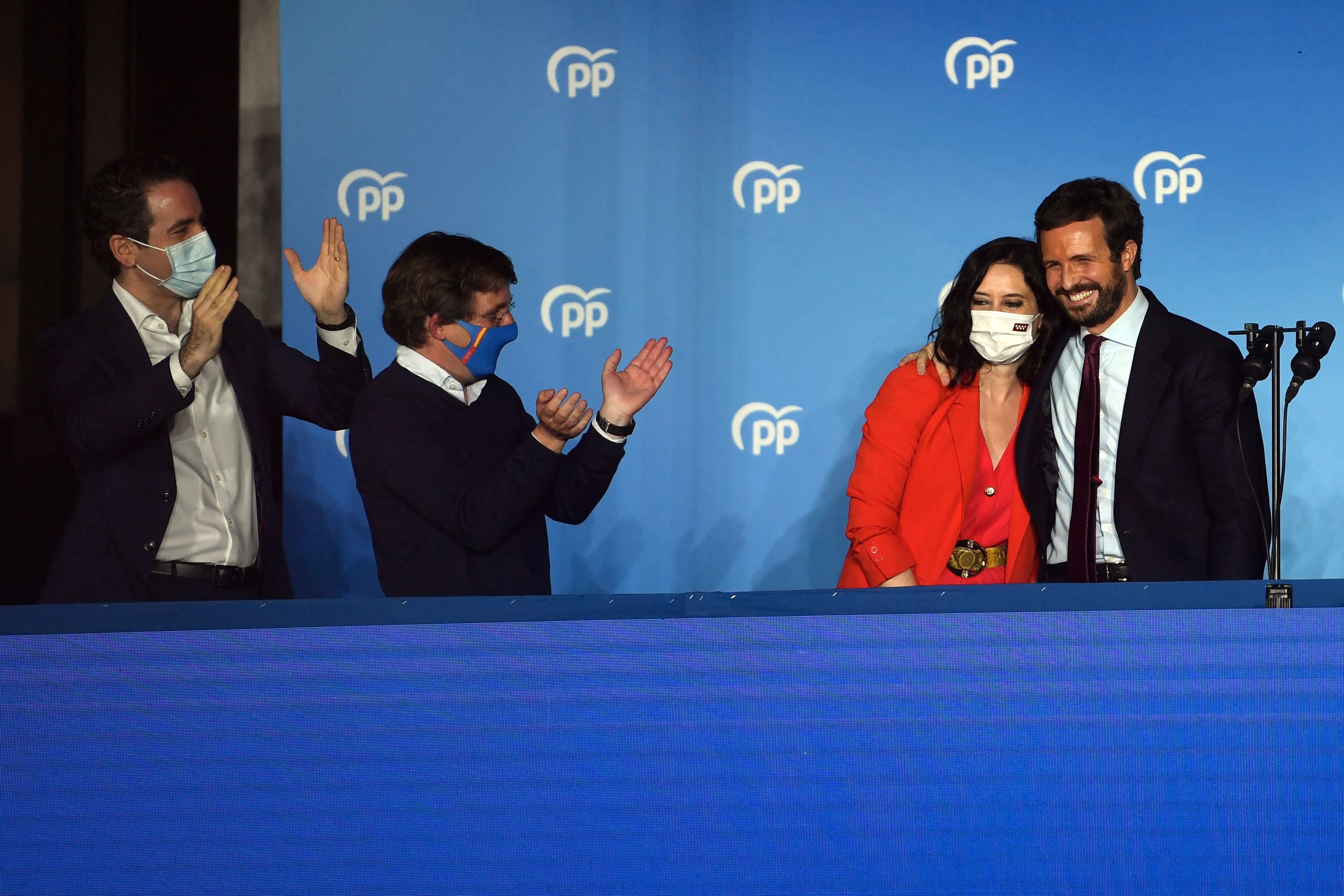 Pablo Casado junto a Isabel Díaz Ayuso, Teodoro García Egea y José Luis Martínez-Almeida.