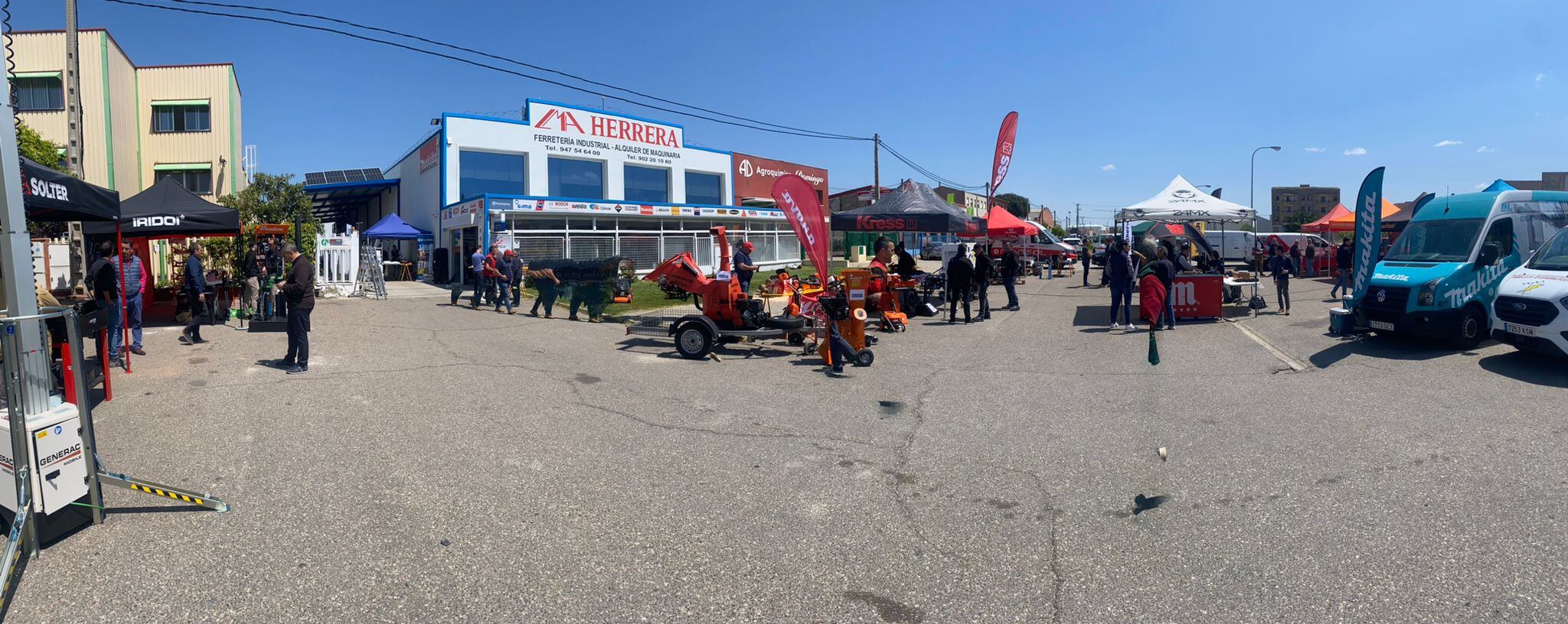 Puertas abiertas en Suministros Herrera